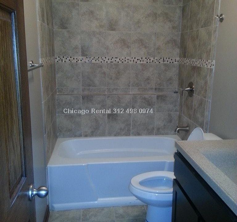 2nd image of 3327 N Hamilton Ave APT 1