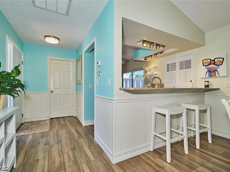 14652 Sagamore Ct — Photo 4