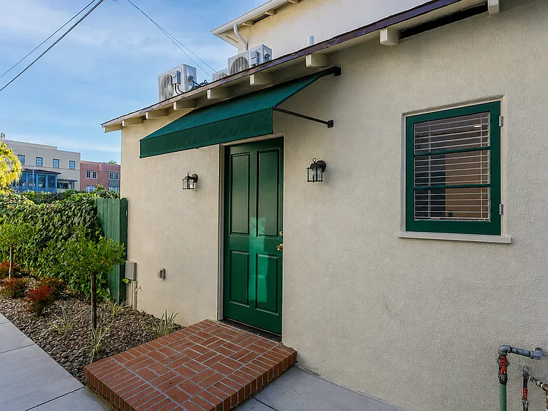 1BR in Prime Pasadena - 92 Walk Score + Parking + Free Electricity for 1 Year — Photo 20