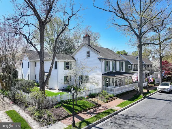 114 W Chestnut St, St Michaels, MD 21663