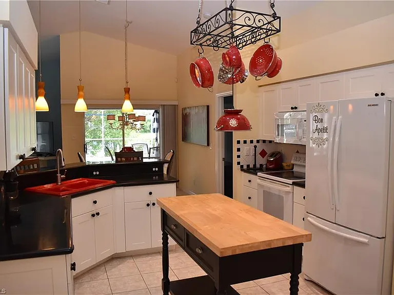 25817 Pebblecreek Dr — Photo 4