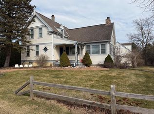 11004 N Range Line Rd, Mequon, WI 53092