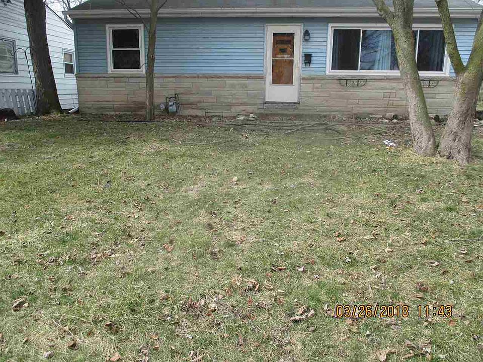 1st image of 1215 Canterbury Dr