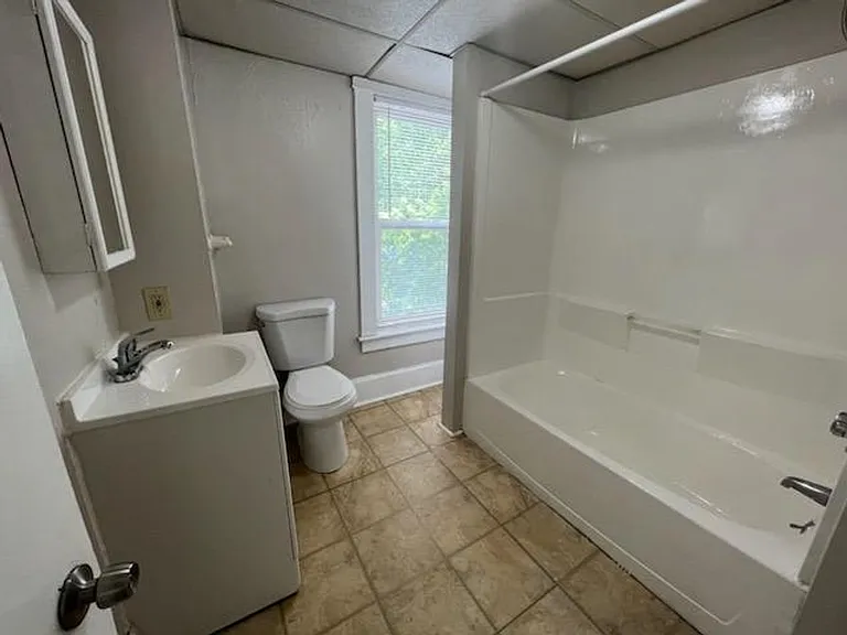 109 Rosedale Ave — Photo 5