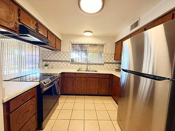 3rd image of 4217 W 15th St