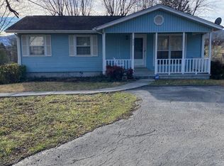 323 Eagle Bluff Rd, Jacksboro, TN 37757