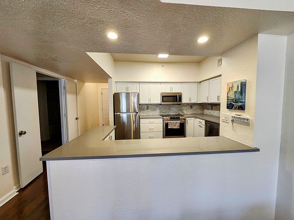 4th image of 402 S Armenia Ave Unit 127