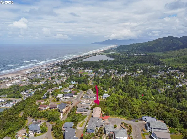 5200 Longview Loop, Rockaway Beach, OR 97136