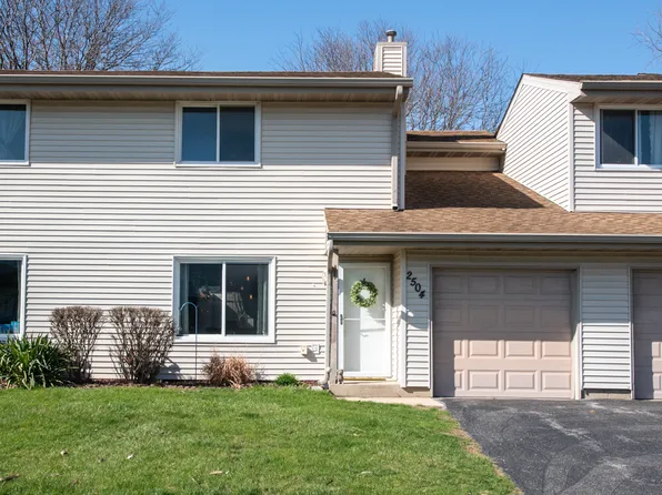 2504 Lotus Ln, Crest Hill, IL 60403
