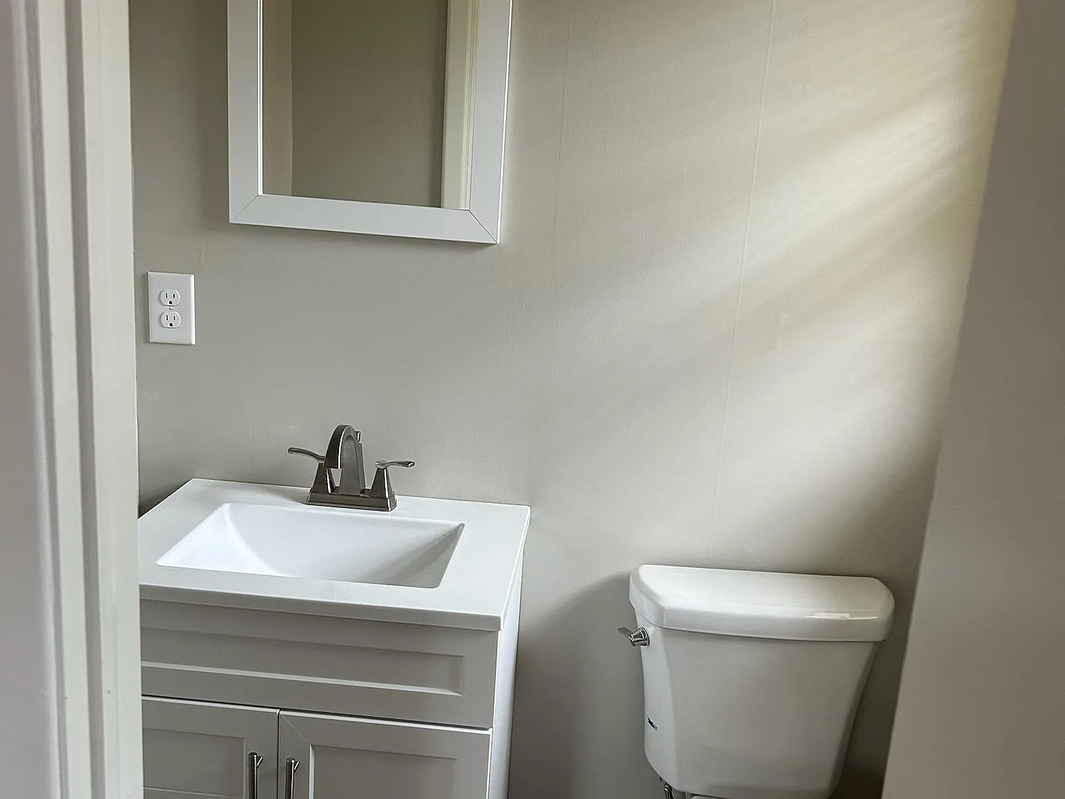 4 bed, 1.5 bath, 1196 sqft, $1,500 — Photo 4