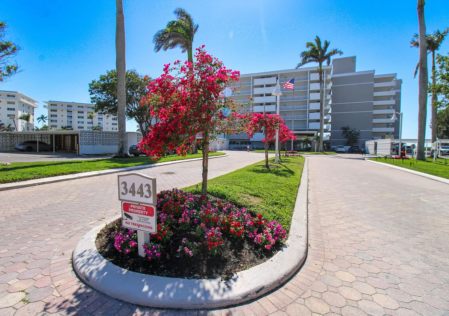 ** 2/2 On The Beach Condo With Spectacular Views ** Seasonal ** The Moorings ** Gulf Shore Blvd N... — Photo 2
