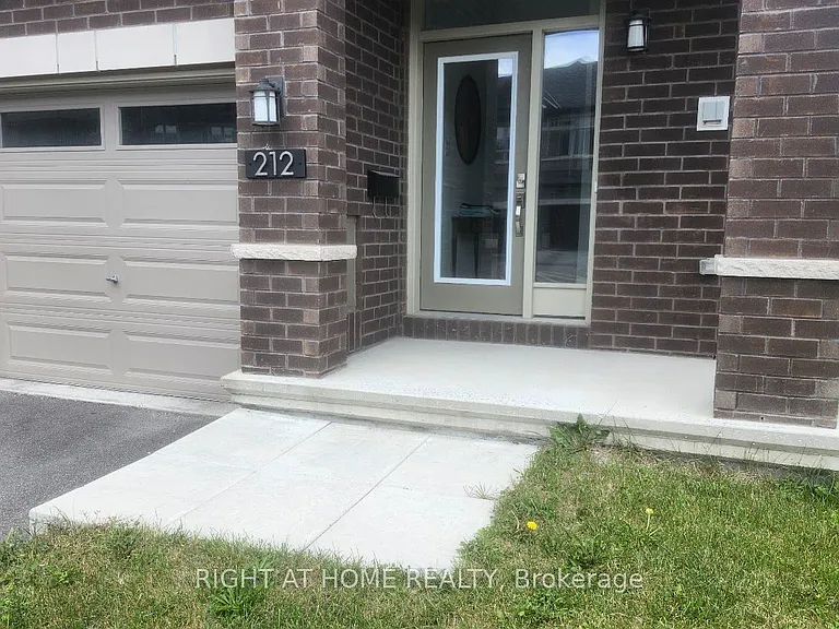 212 Trumpeter Grv — Photo 3