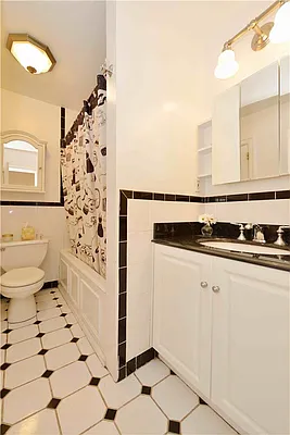 Sold by Bohemia Realty Group | media 11