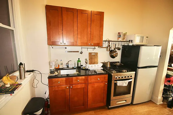 Rented by Delmark Realty LLC | media 16