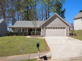 3385 Shady Woods Cir, Lawrenceville, GA 30044