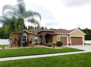 1744 Beaconsfield Dr, Zephyrhills, FL 33543