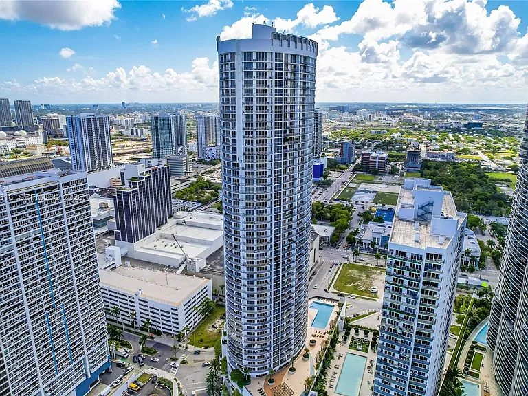 1750 N Bayshore Dr #5310 — Photo 33