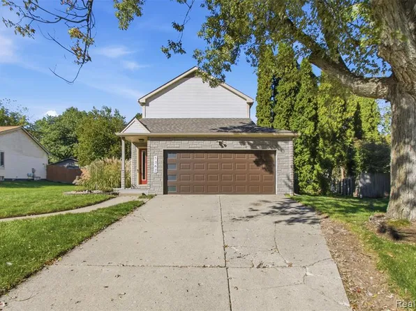 5362 Indian Trl, Ypsilanti, MI 48197