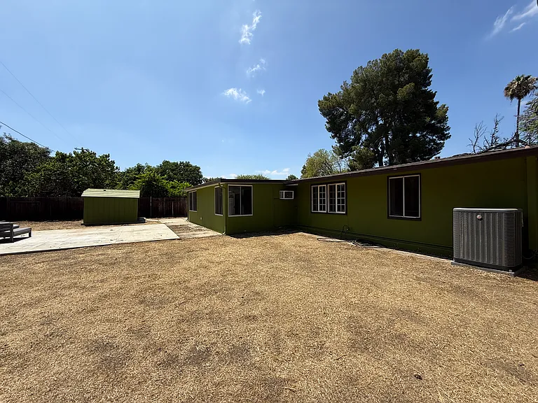 19516 Ingomar St — Photo 37