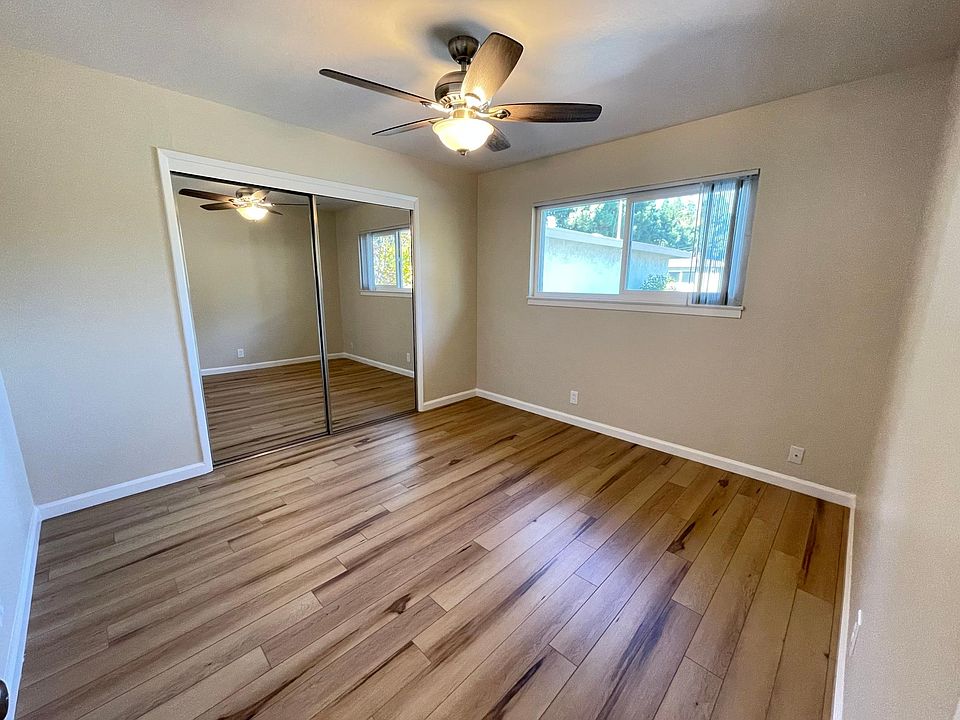 1st image of 1007 Leigh Ave #10