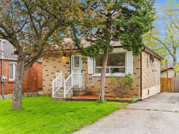 55 Boem Ave, Toronto, ON M1R 3T4
