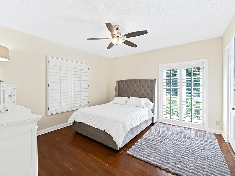 2400 Delmar Pl — Photo 25