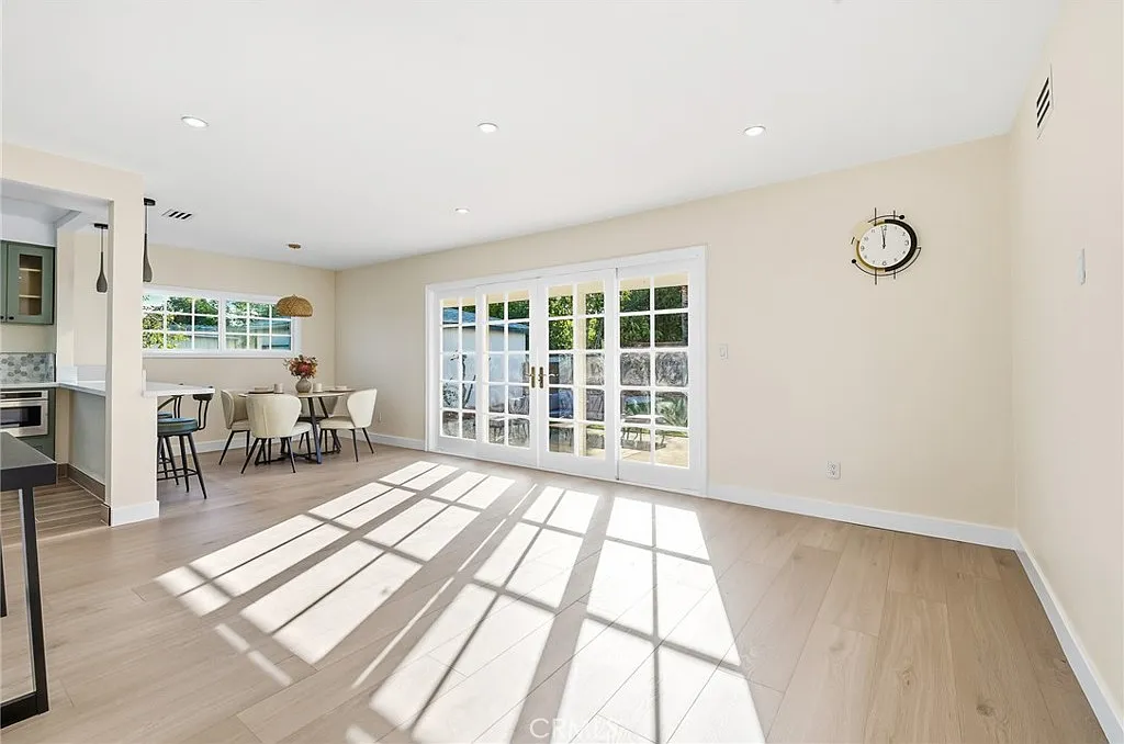 4 bed, 1479 sqft, $5,200 — Photo 3