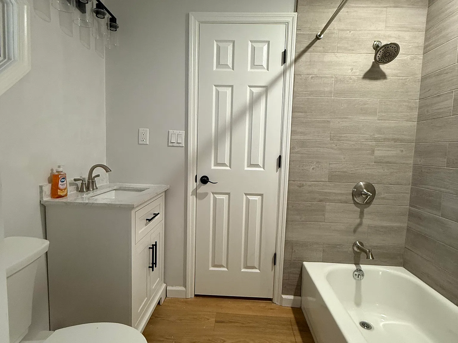 3 bed, 2.5 bath, 2000 sqft, $2,500 — Photo 4