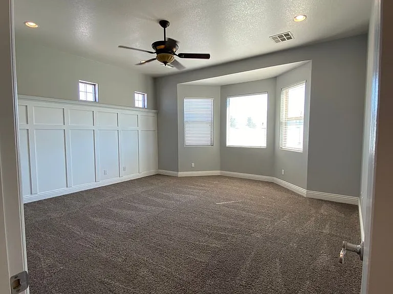 3611 Oakleaf Ave — Photo 16