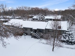 1396 Arden View Dr, Arden Hills, MN 55112