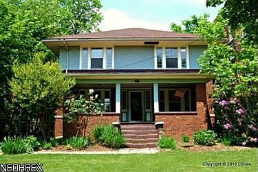 2nd image of 82 Casterton Ave