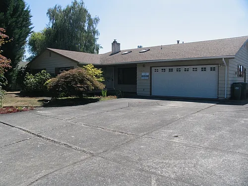 1154 NE Birchaire Ln Photo 1