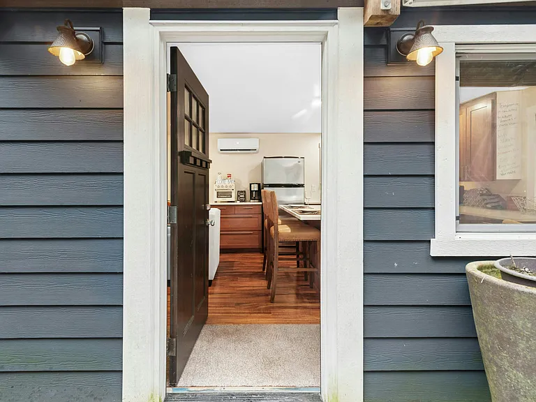 3012 E Ames Lake Dr NE — Photo 2
