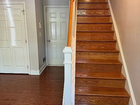 stairs to 2nd floor