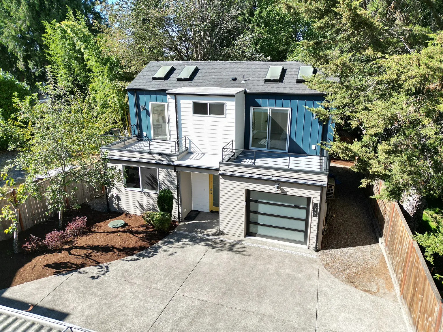 1036 NE 102nd St, Unit B - 1 — Photo 2