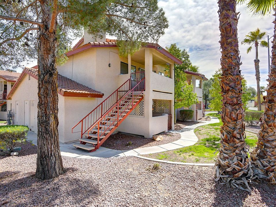 1st image of 853 Rock Springs Dr APT 202