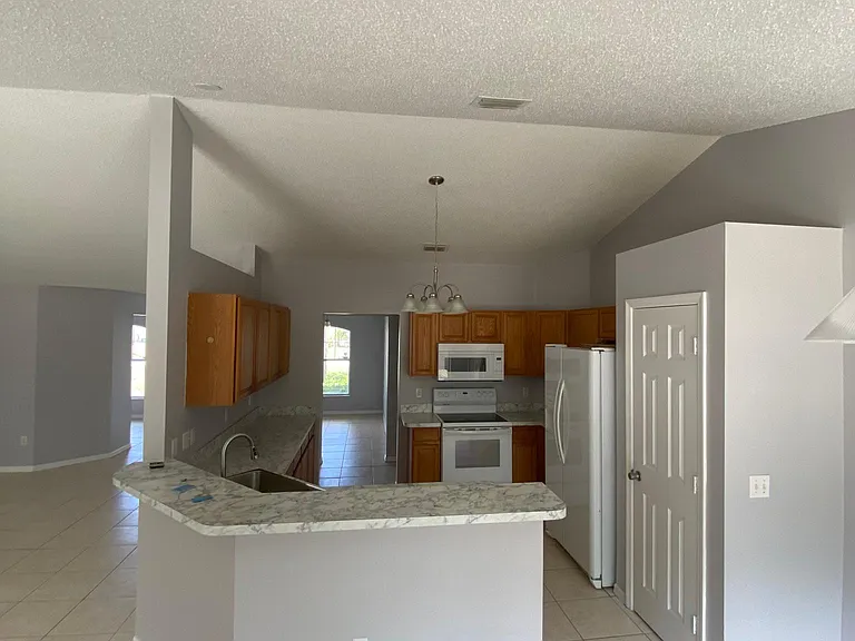 632 SE Chapman Ave — Photo 26