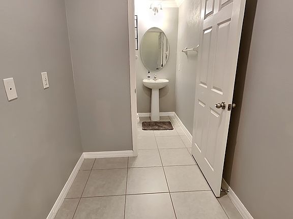 3rd image of 4403 Gumbo Limbo Dr