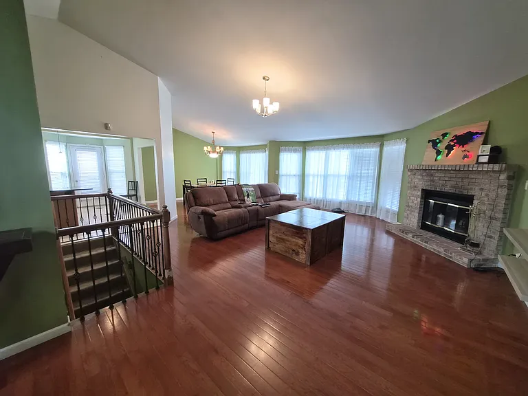 1809 Red Clover Dr — Photo 9