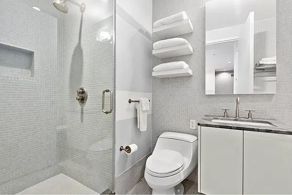 Sold by Sloane Square | media 5