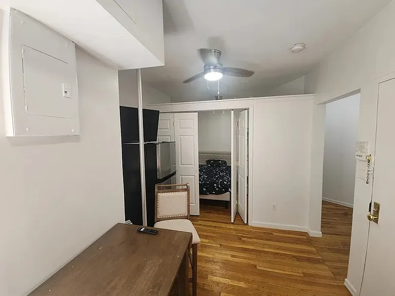 534 W 50th St #3C — Photo 2