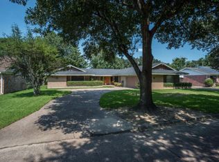 3000 Bryan Ave, Groves, TX 77619