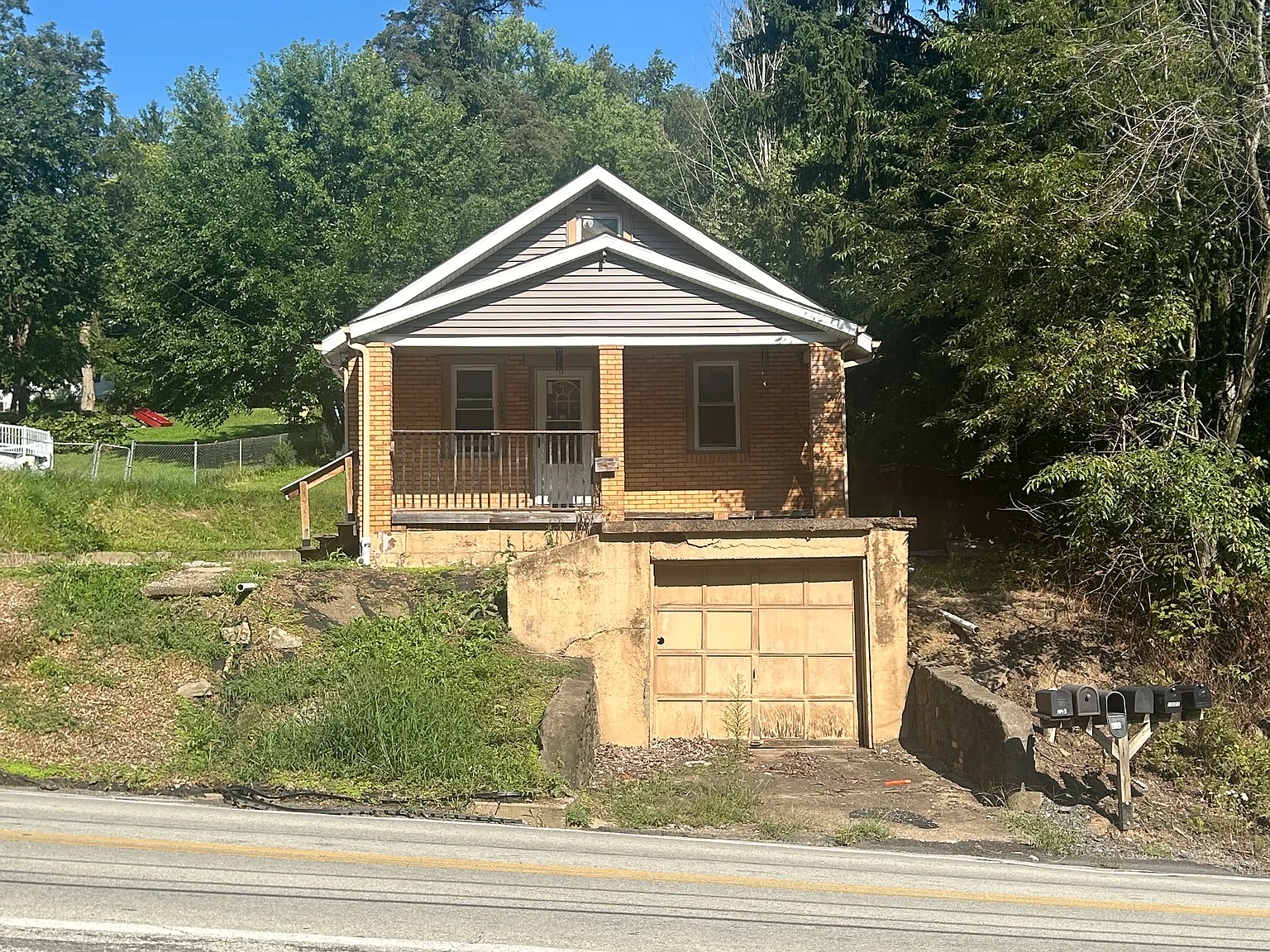2 bed, 998 sqft, $1,250 — Photo 1