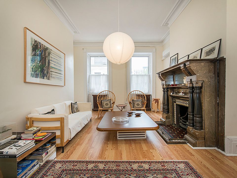 1st image of 23 Oliver St