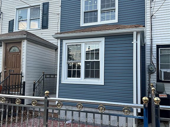 2nd image of 15243 118th Avenue
