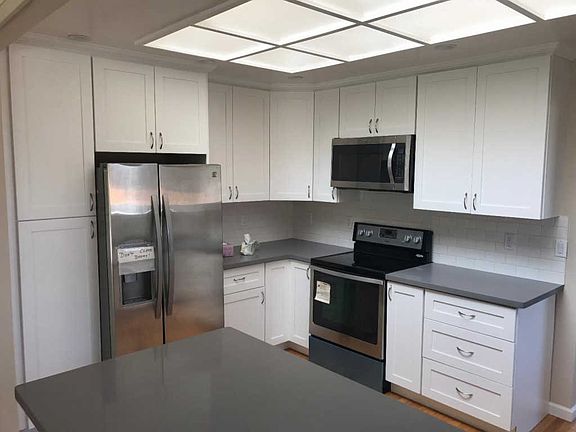 5th image of 1381 Manzanita Dr