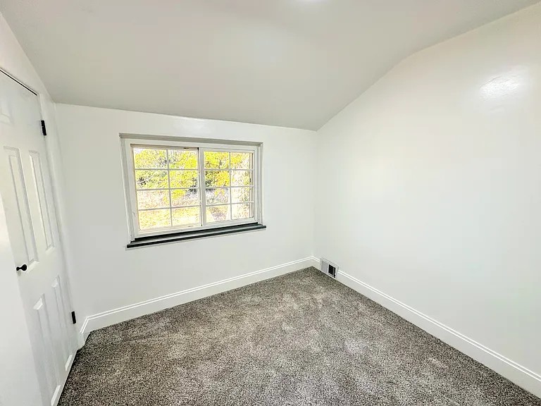 1607 Girard Ave — Photo 26