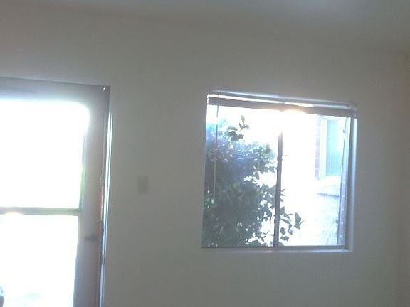 5th image of 1024 Madeira Dr SE