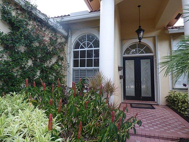 1st image of 210 Egret Ct