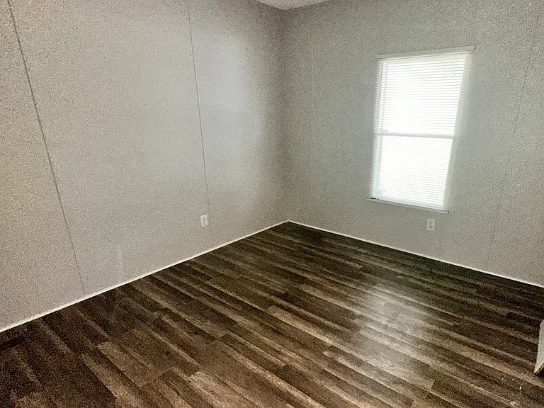 509 Green Swamp Rd — Photo 15